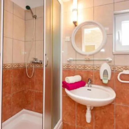 Goldfield Apartman Gradac